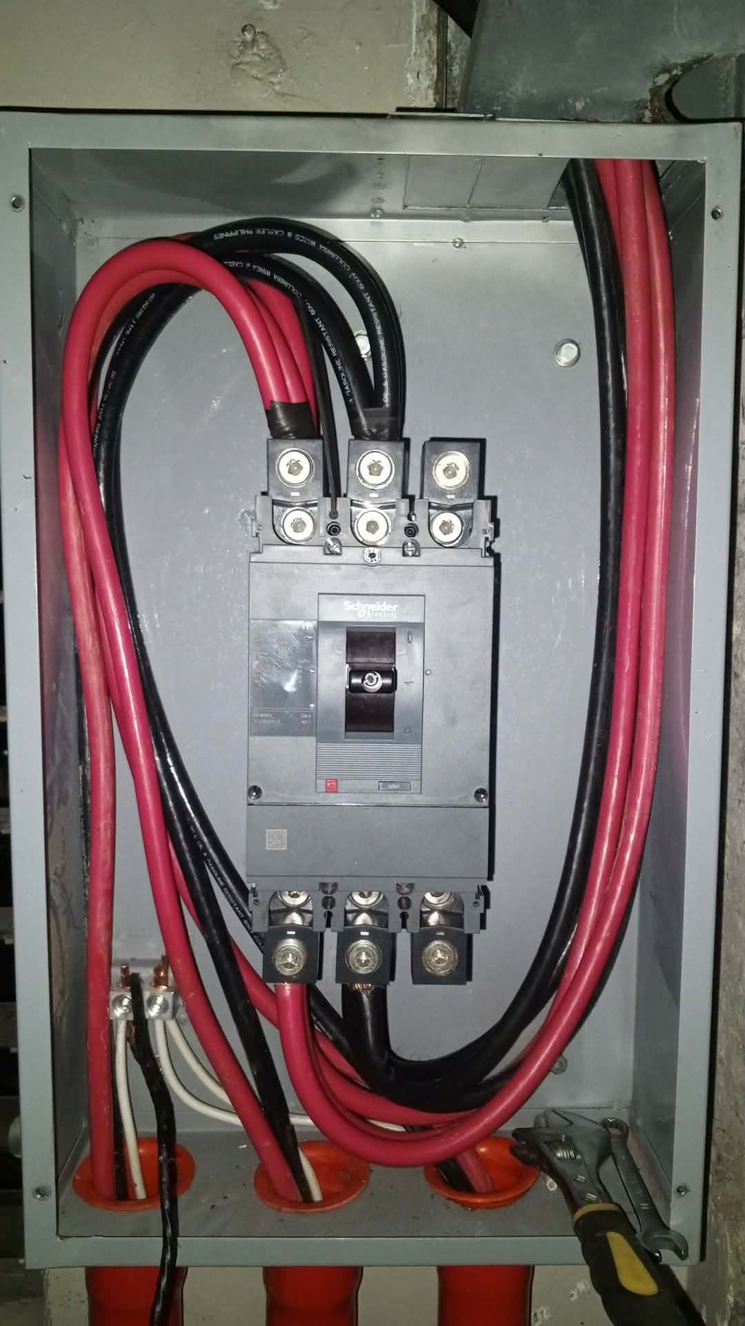 Schneider Electric molded-case breaker panel